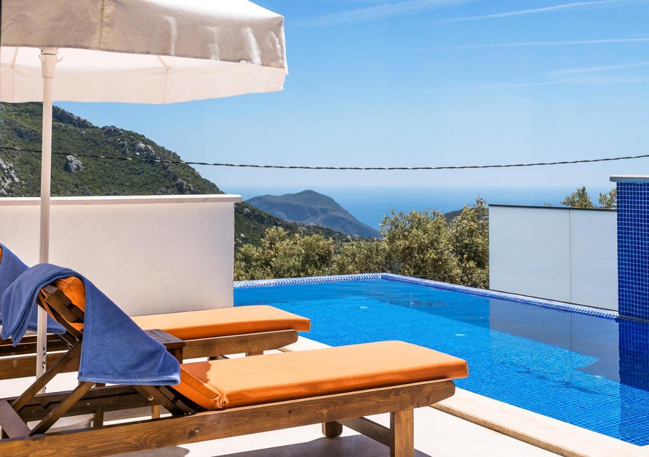 Villa 1 Sleeps 2 Honeymoon Isolated Infinity-Villa Orkide Uzumlu  Eksteriør billede